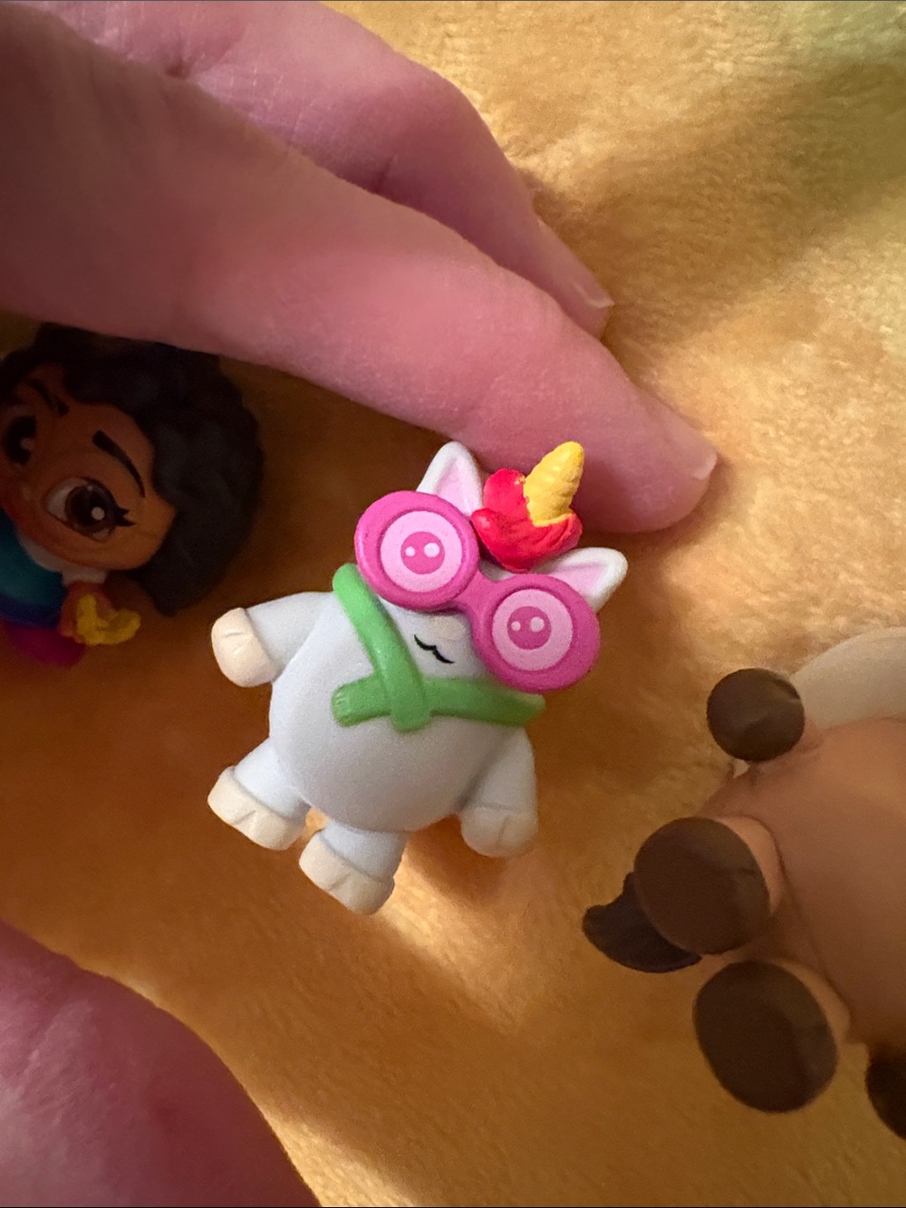 Disney Doorables- Lady, Belle, Lottie, Mirabel and LlamaLlama and Unicorn - Picture 8 of 9